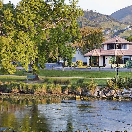 נלסון Riverside Villa - In The City By The River! מראה חיצוני תמונה