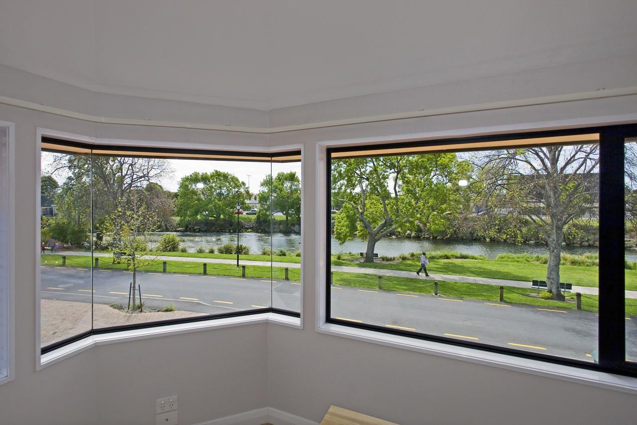 נלסון Riverside Villa - In The City By The River! מראה חיצוני תמונה