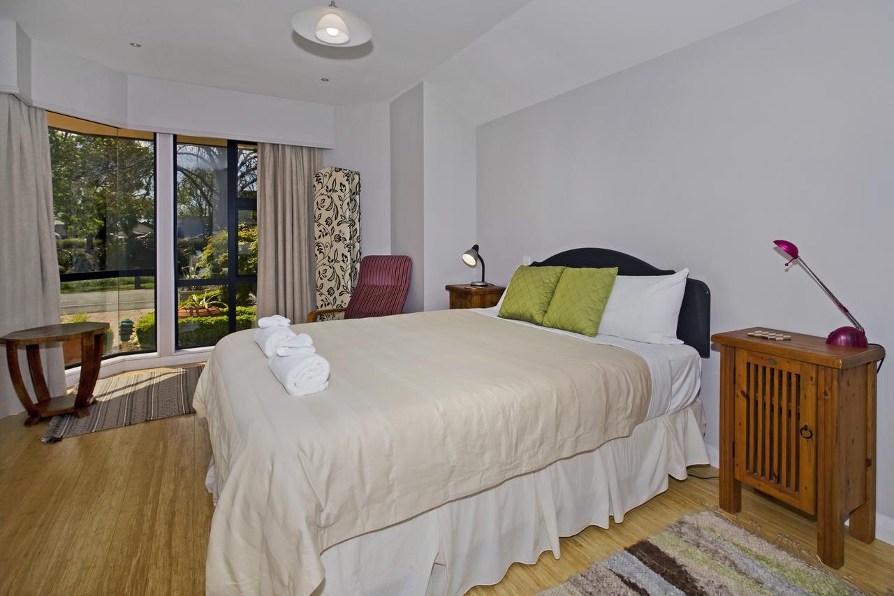 נלסון Riverside Villa - In The City By The River! מראה חיצוני תמונה